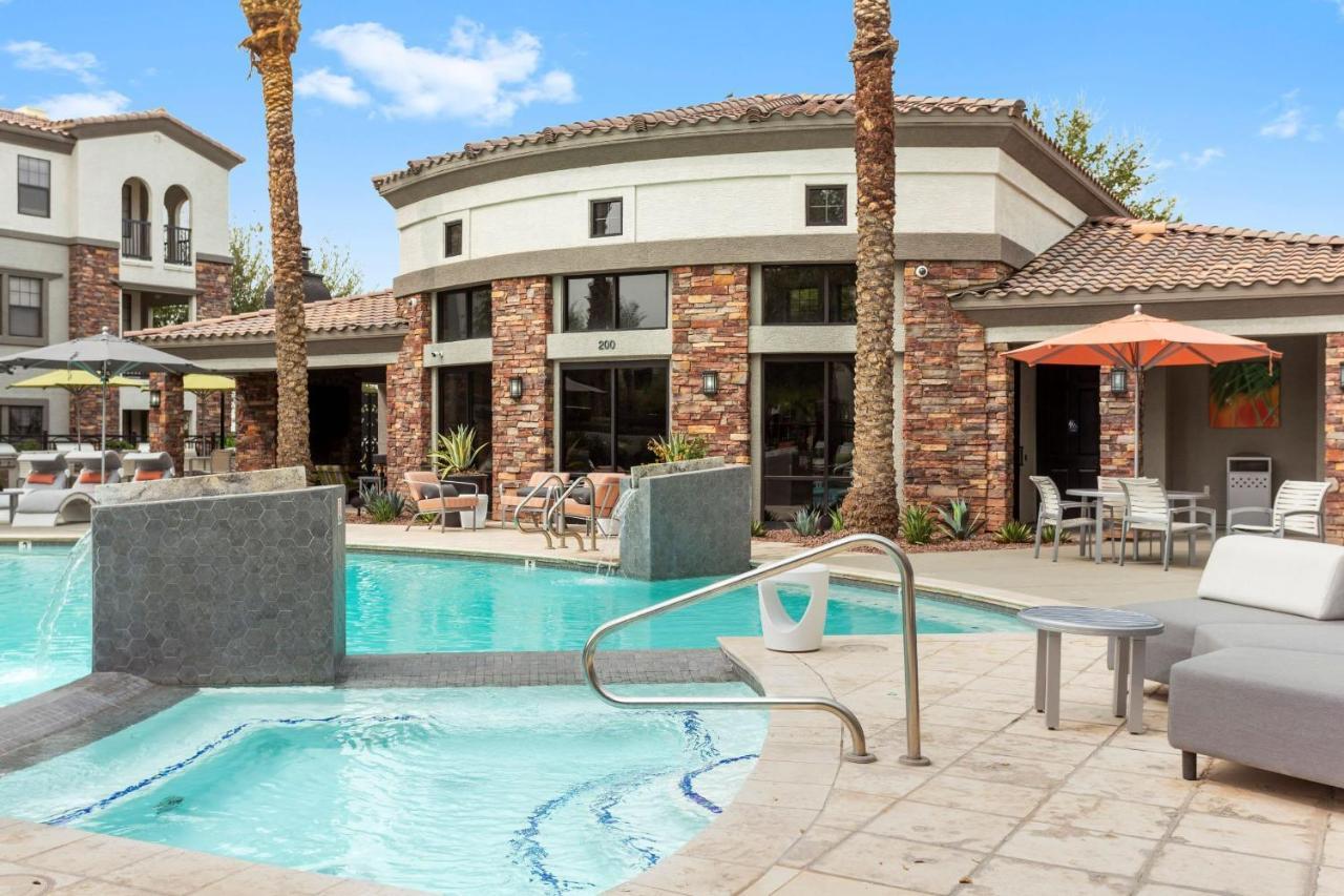Cozysuites Glendale By The Stadium With Pool 10 Exteriör bild